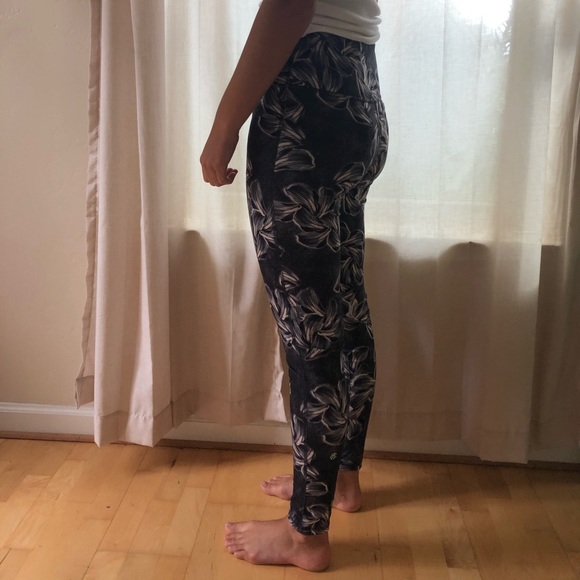 Floral leggings, champion, polyester spandex - Picture 2 of 3